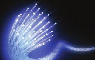 通信工程與計(jì)算機(jī)網(wǎng)絡(luò)工程 通往未來的數(shù)字橋梁，躋身理科最易就業(yè)十大熱門專業(yè)